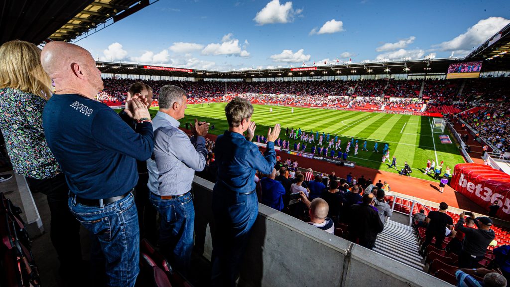 Luxe voetbalreiservaring in een VIP-box - Voetbaltrips.com.